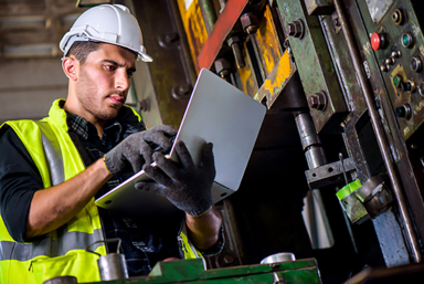 technicien / technicienne de forge
