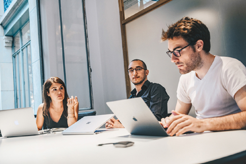 Consultant / Consultante
